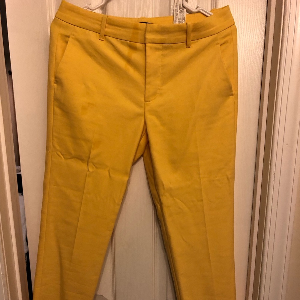 Capri pants